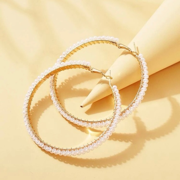 NWT Pearl Hoop Earrings - Picture 1 of 2